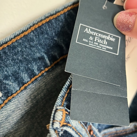 Abercrombie the mom short high rise - Picture 5 of 6